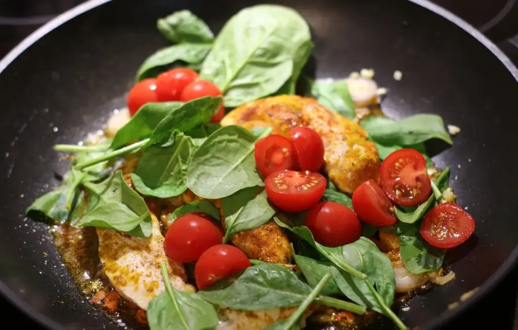 Can Chickens Eat Tomatoes? Your Safe Feeding Guide for the Coop and Garden