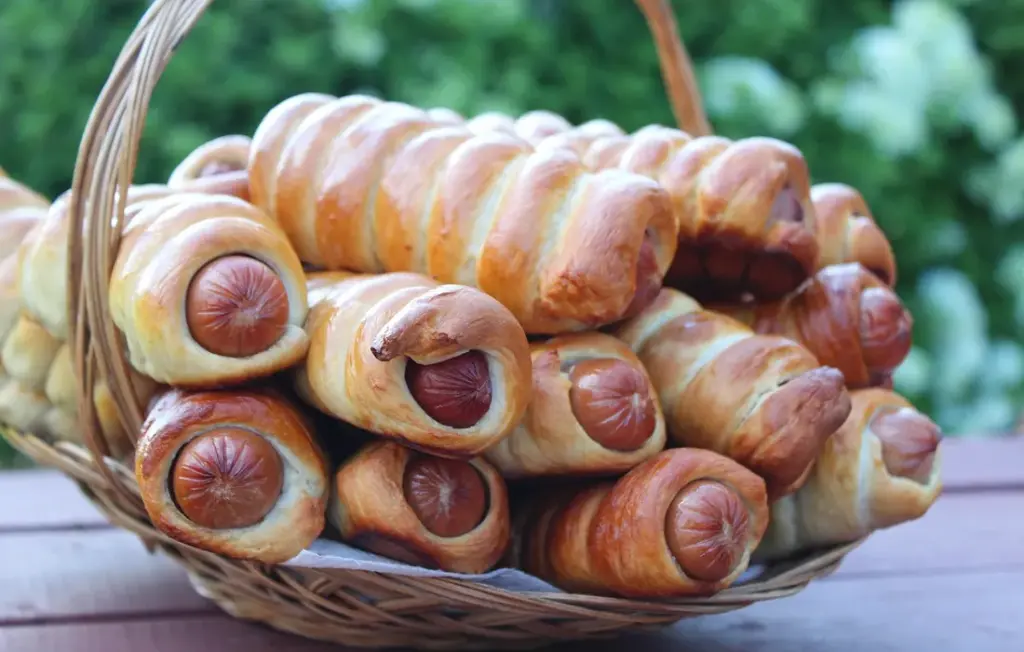 The Pig-Safe Pantry: Your Guide to Toxic and Forbidden Foods